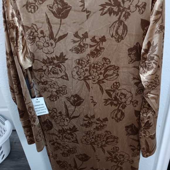 Joyfolie Mia Joy Gold Velvet Jacket - Picture 2 of 4